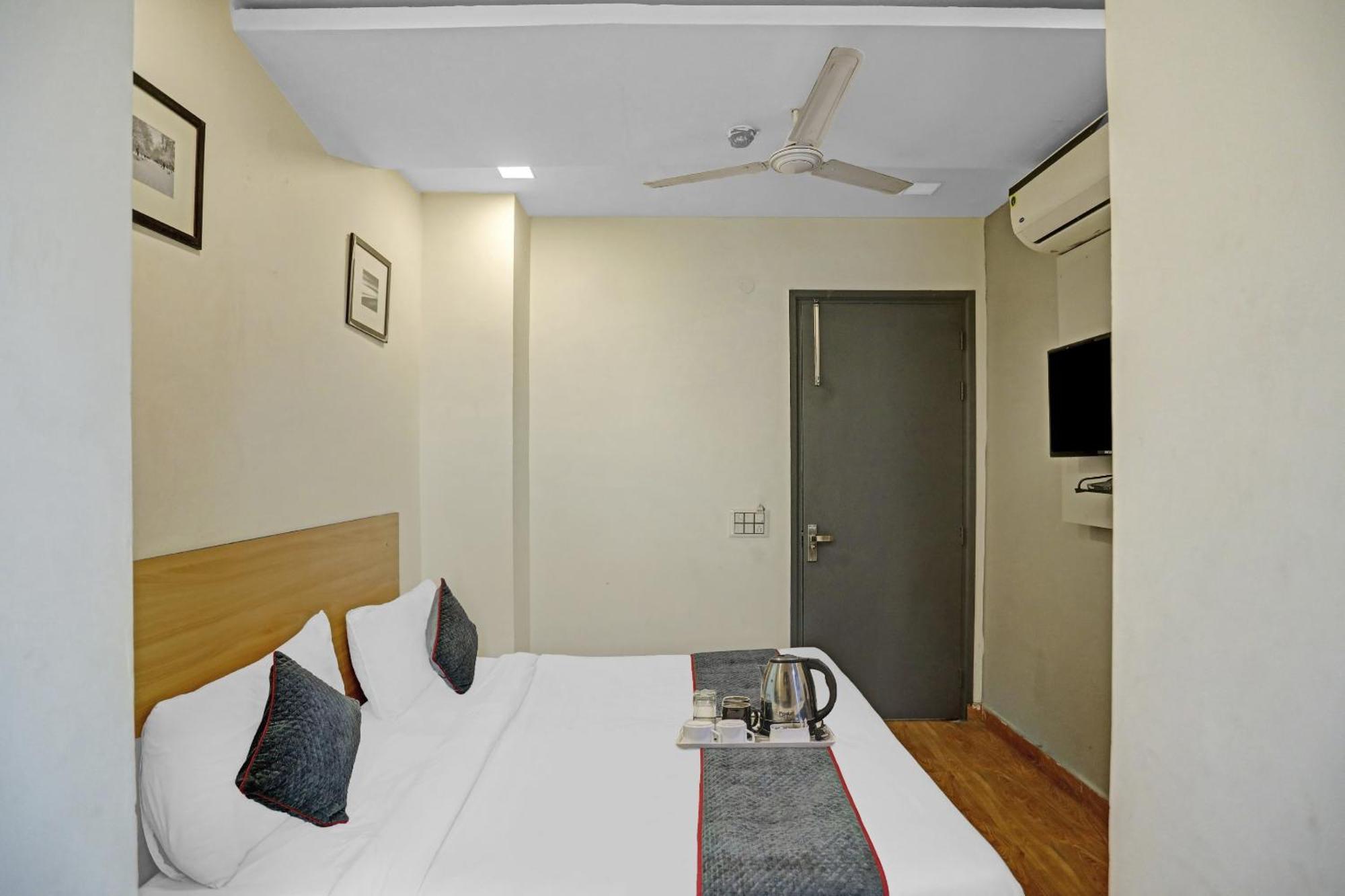 Super Townhouse Mannat Rohini 16 Hotel Delhi  Buitenkant foto