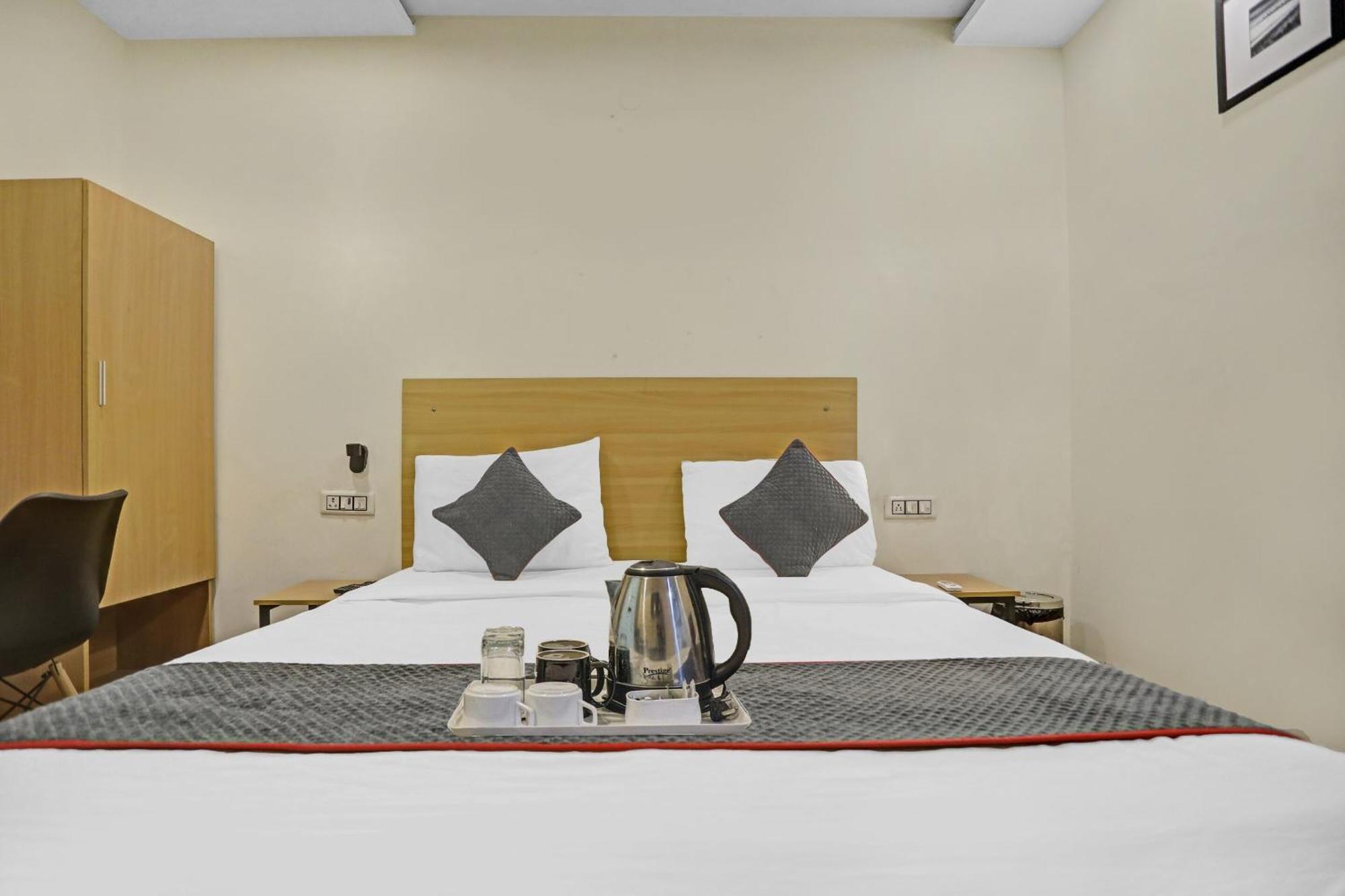 Super Townhouse Mannat Rohini 16 Hotel Delhi  Buitenkant foto